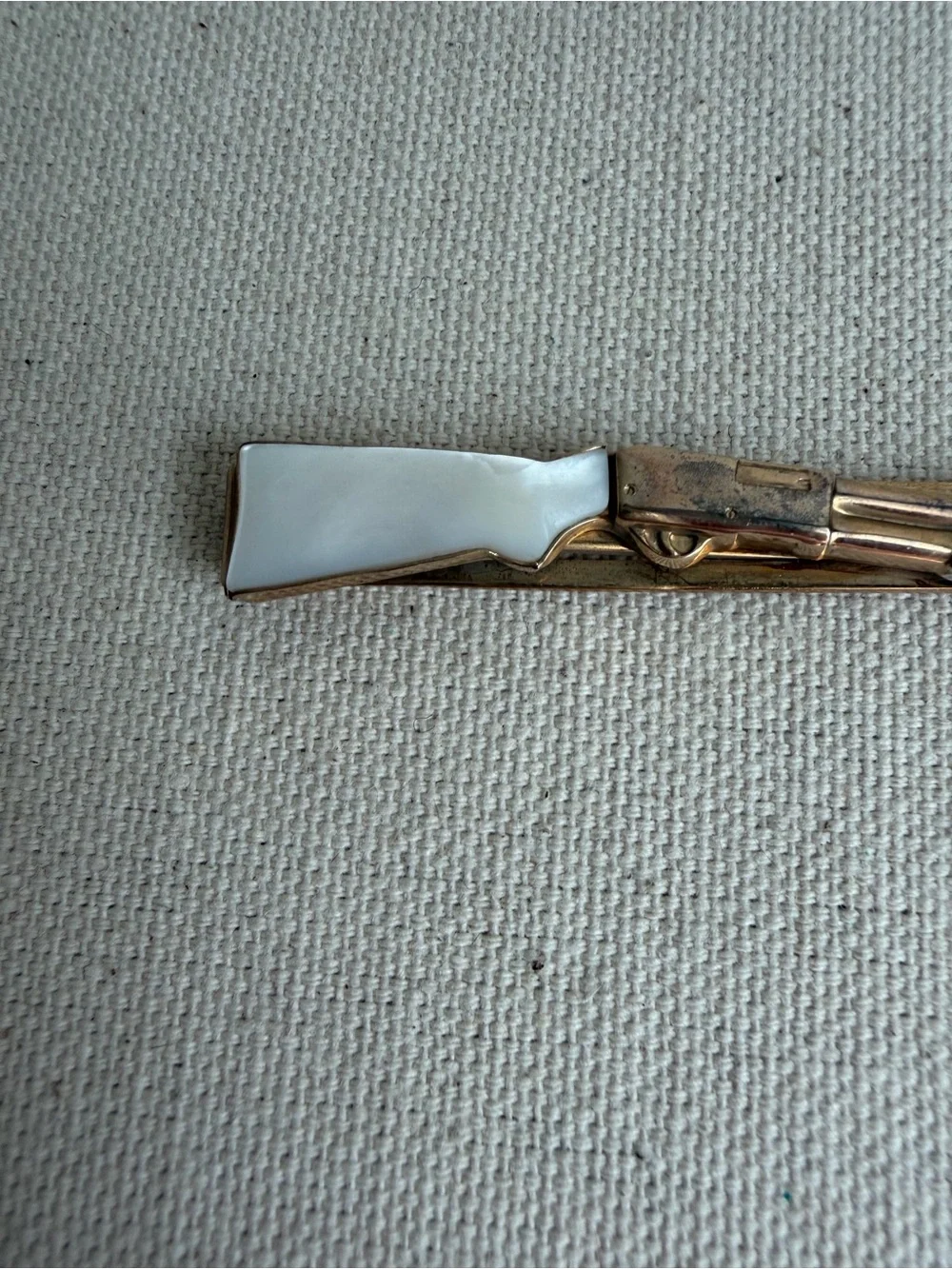 Vintage Swank Mother Of Pearl Rifle Shotgun Tie Bar 1950s
